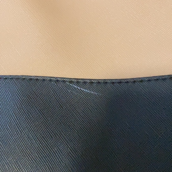 NWOT tote bag set Saffiano pattern lightweight Celine-style beige black - Picture 4 of 4